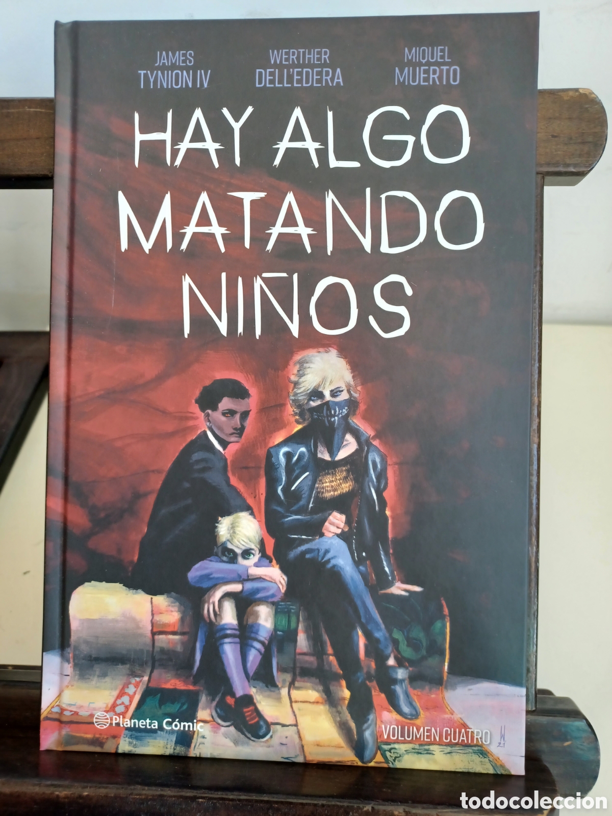 C&oacute;mics: Hay algo matando ni&ntilde;os 4/ Planeta/ NUEVO A ESTRENAR