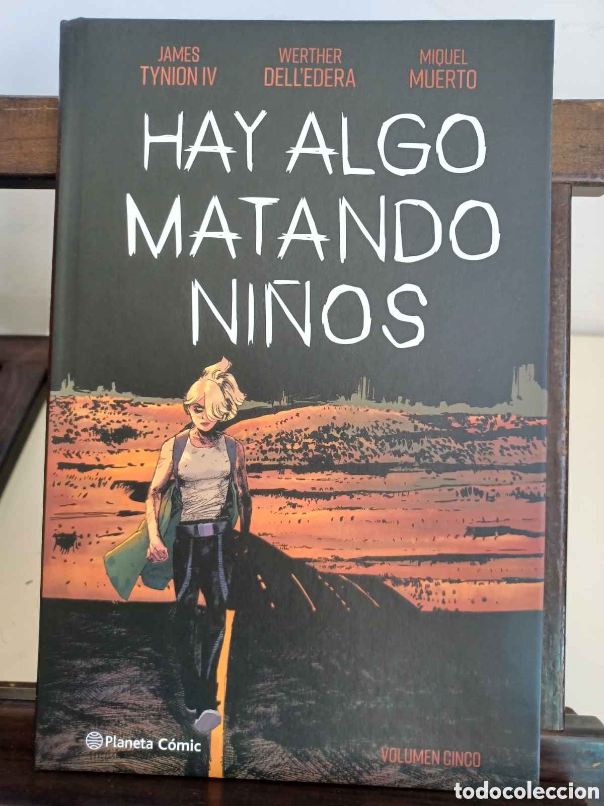 C&oacute;mics: Hay algo matando ni&ntilde;os 5/ Planeta/ NUEVO A ESTRENAR