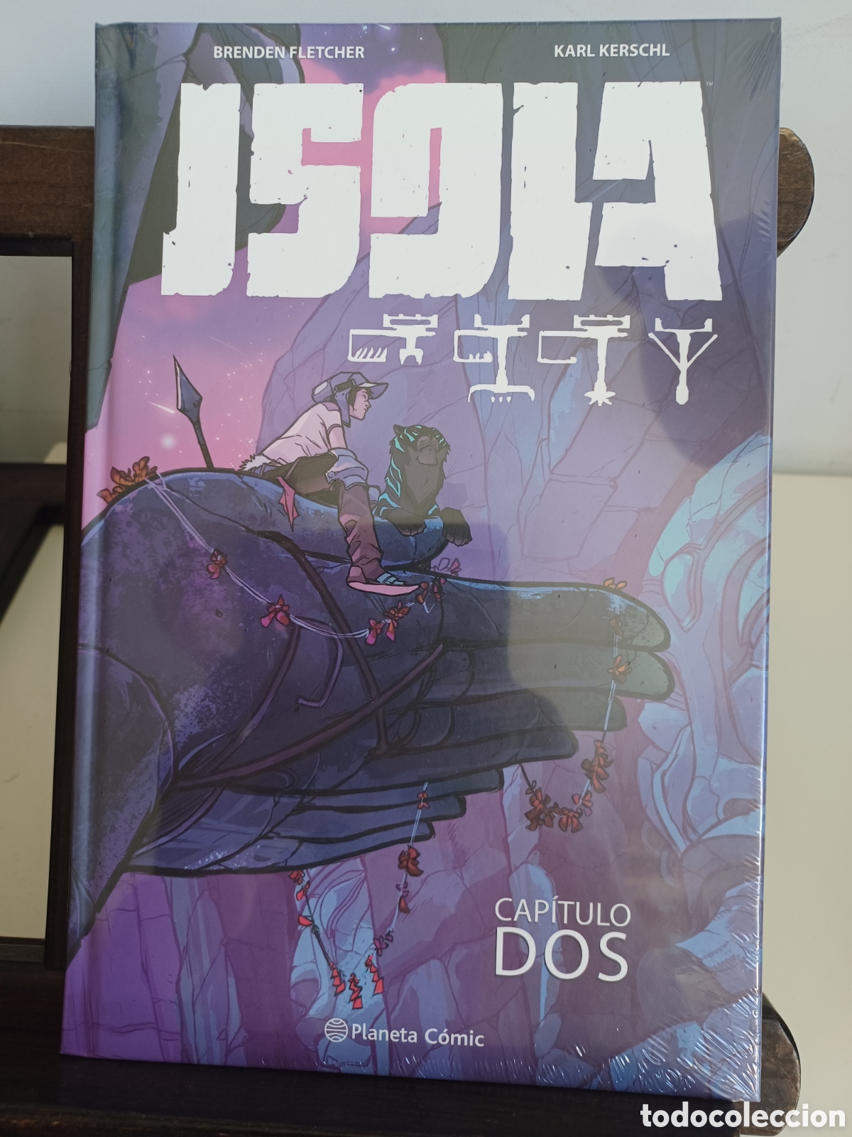 C&oacute;mics: Isola. Cap&iacute;tulo 2/ Brenden Fletcher/ Planeta C&oacute;mic/ NUEVO PRECINTADO