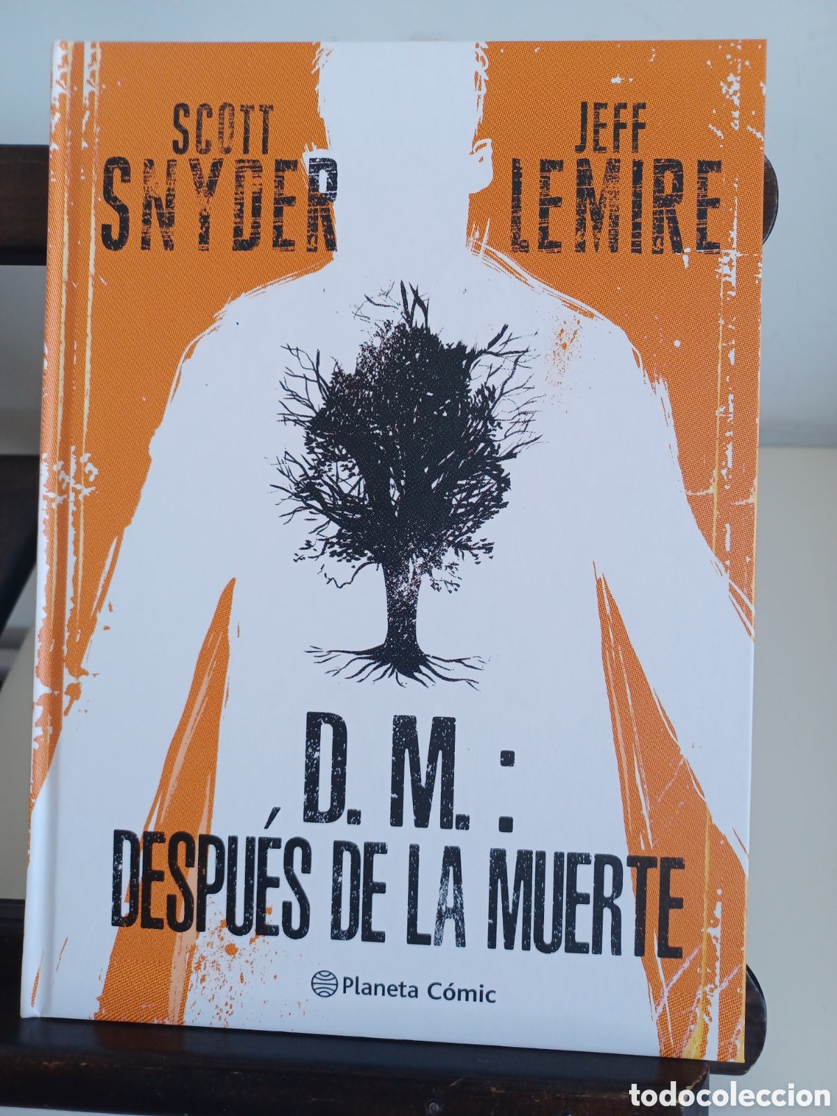 C&oacute;mics: D.M. Despu&eacute;s de la muerte/ Snyder & Lemire/ Planeta C&oacute;mic/ NUEVO A ESTRENAR