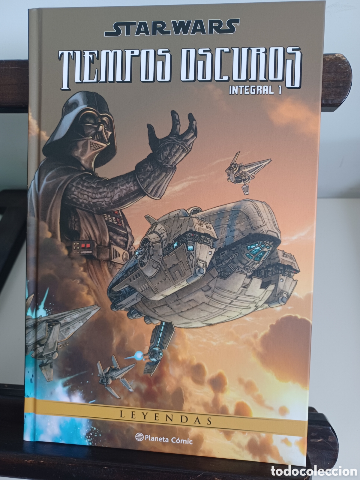 C&oacute;mics: Star Wars. Tiempos oscuros. Integral 1/ Leyendas/ Planeta C&oacute;mic/ NUEVO A ESTRENAR