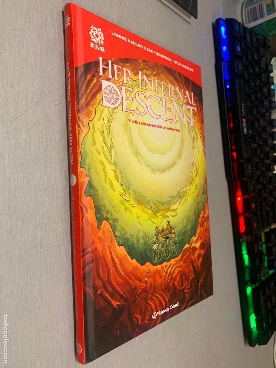 C&oacute;mics: HER INFERNAL DESCENT, Y ELLA DESCENDI&Oacute; AL INFIERNO / LONNIE NADLER & ZAC THOMPSON / PLANETA C&Oacute;MIC