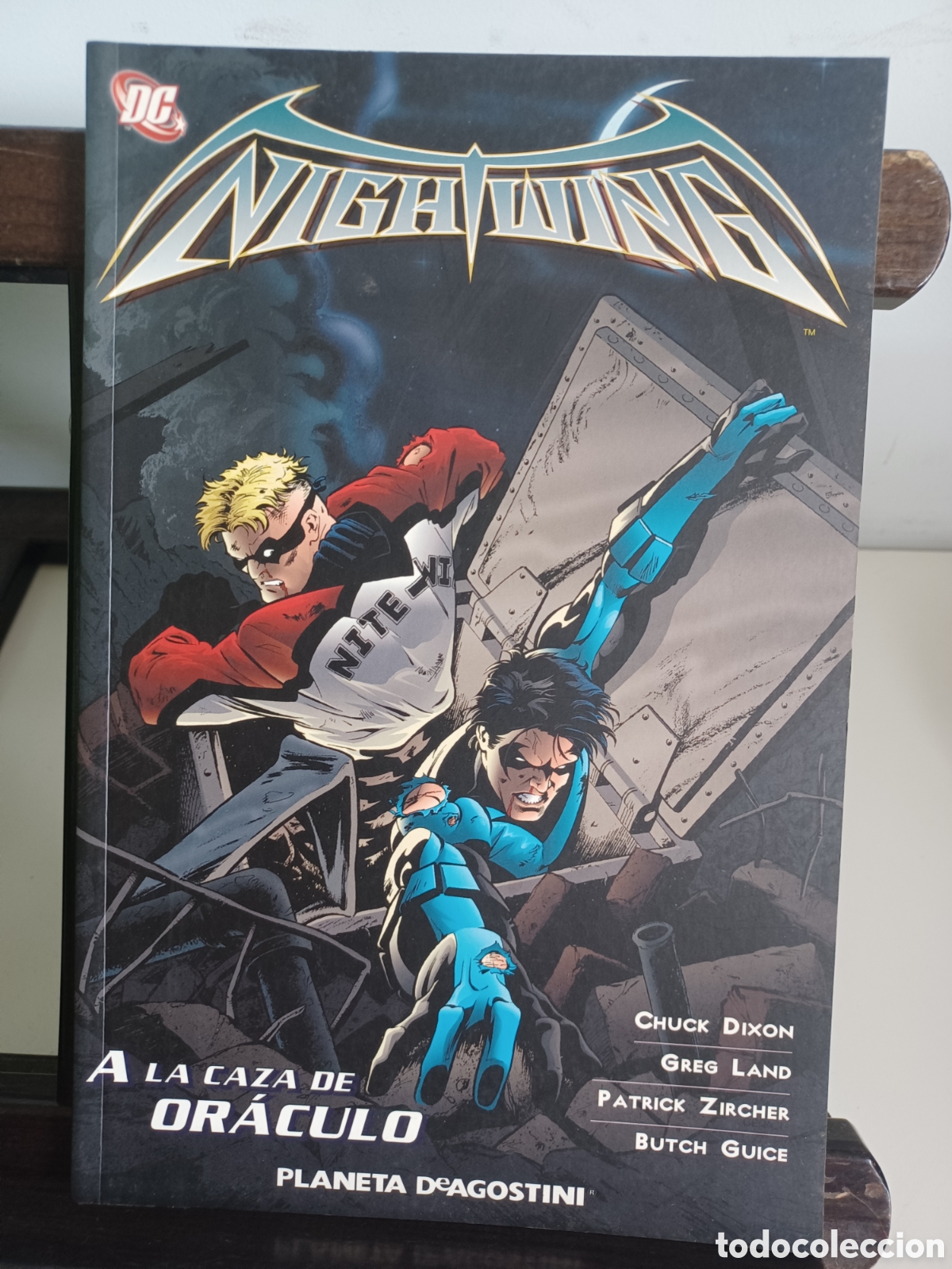 Comics: Nightwing 5 A la caza del or&aacute;culo/ DC Planeta DeAgostini/ Descatalogado/ Excelente estado