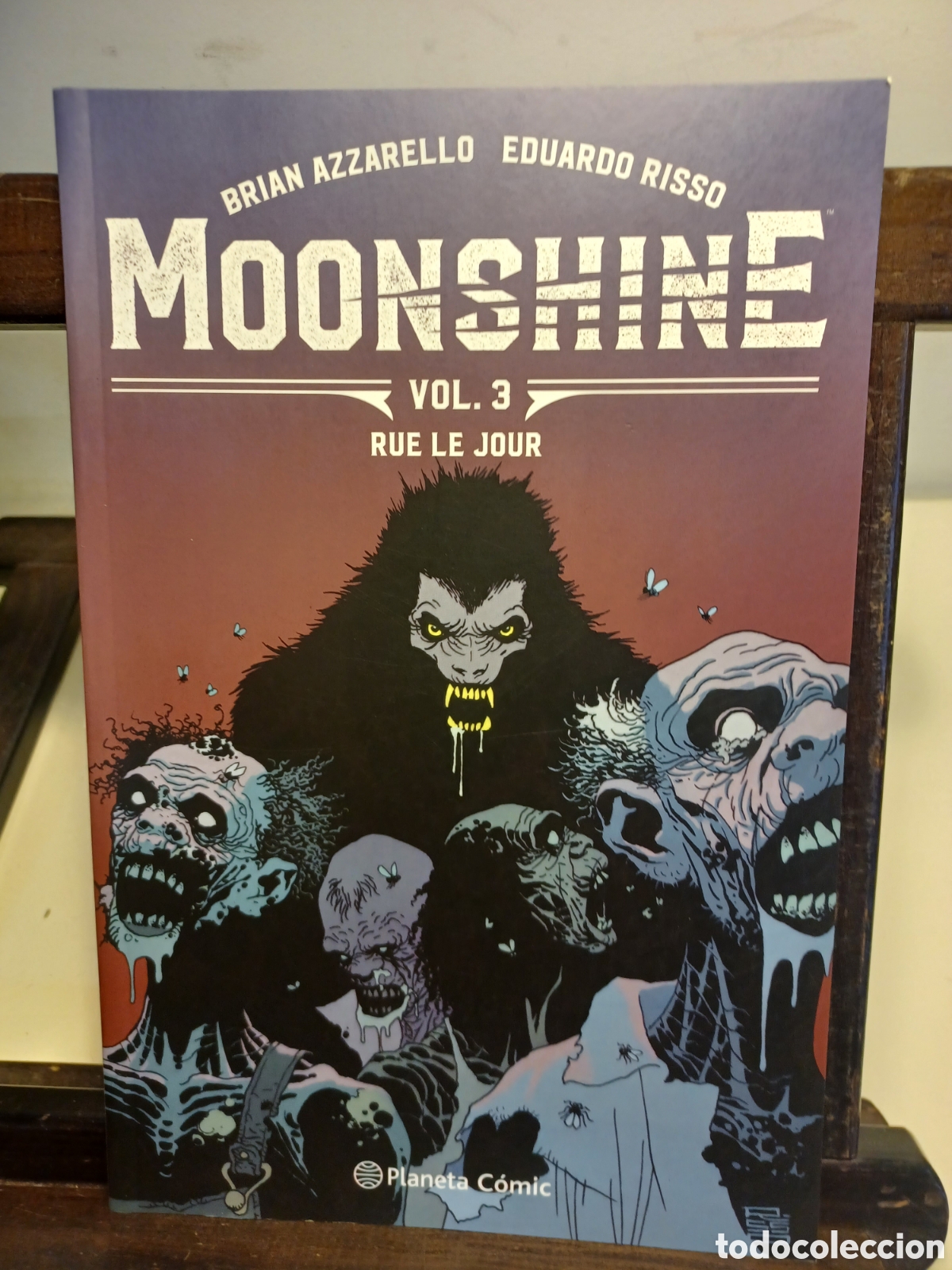 C&oacute;mics: Moonshine 3. Rue Le Jour/ Brian Azzarello/ Planeta C&oacute;mic/ A ESTRENAR