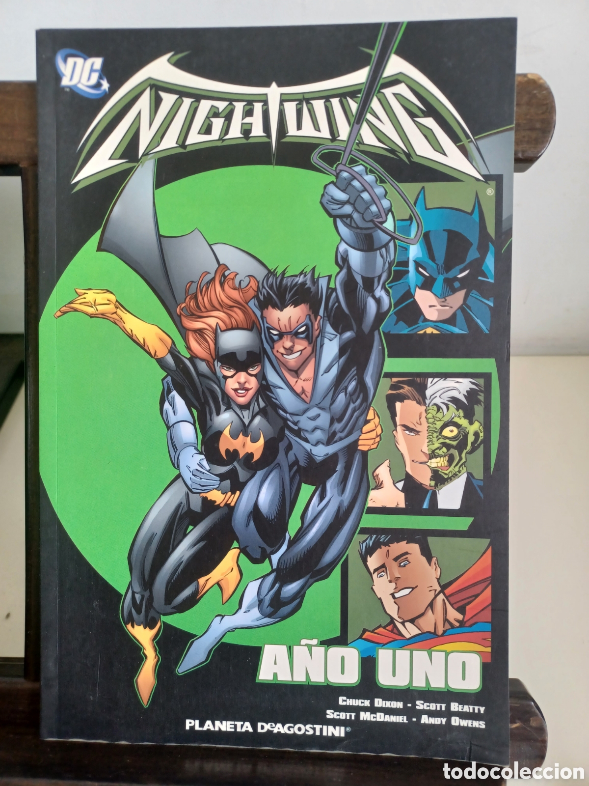 C&oacute;mics: Nightwing: a&ntilde;o uno/ DC Planeta DeAgostini/ Descatalogado