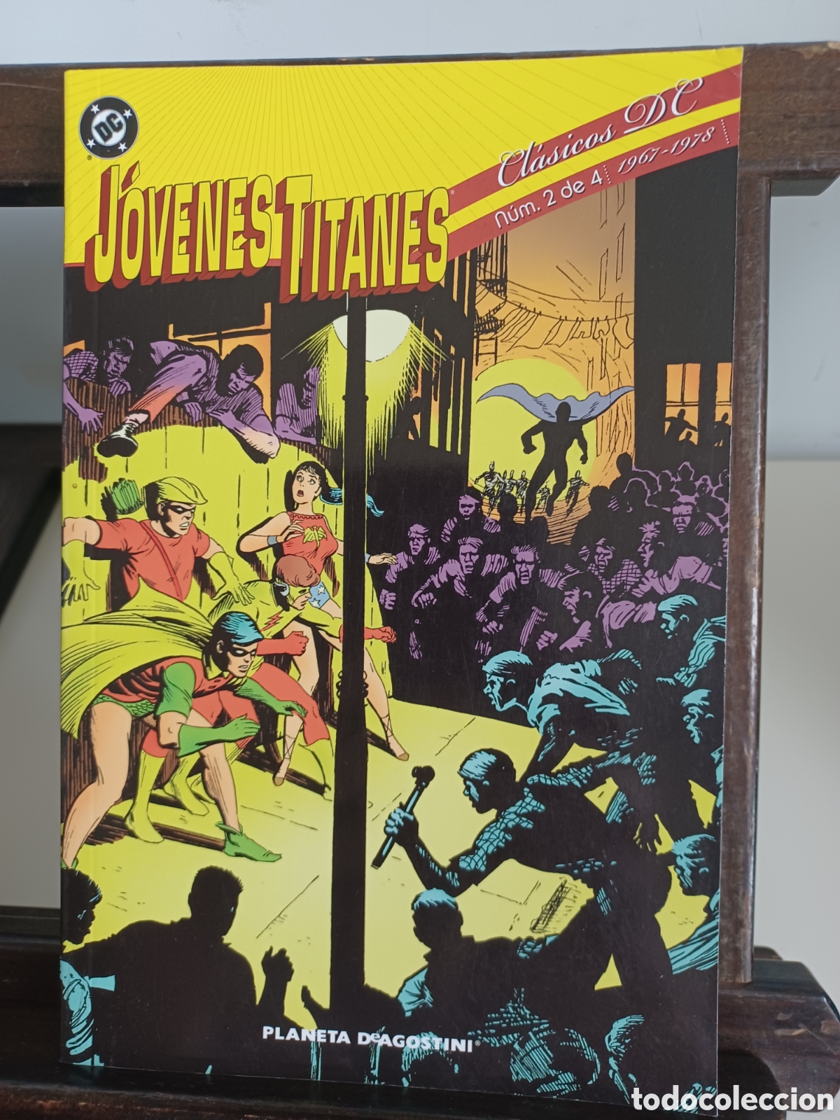 C&oacute;mics: J&oacute;venes Titanes 2 de 4. Cl&aacute;sicos DC/ Planeta DeAgostini