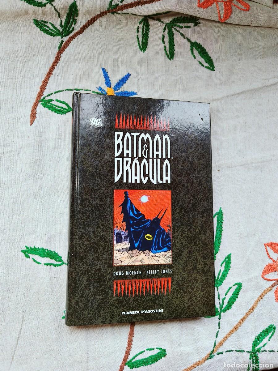 C&oacute;mics: Batman y Dr&aacute;cula. Integral. Doug Moench. Planeta. DC Comics. - Foto 1