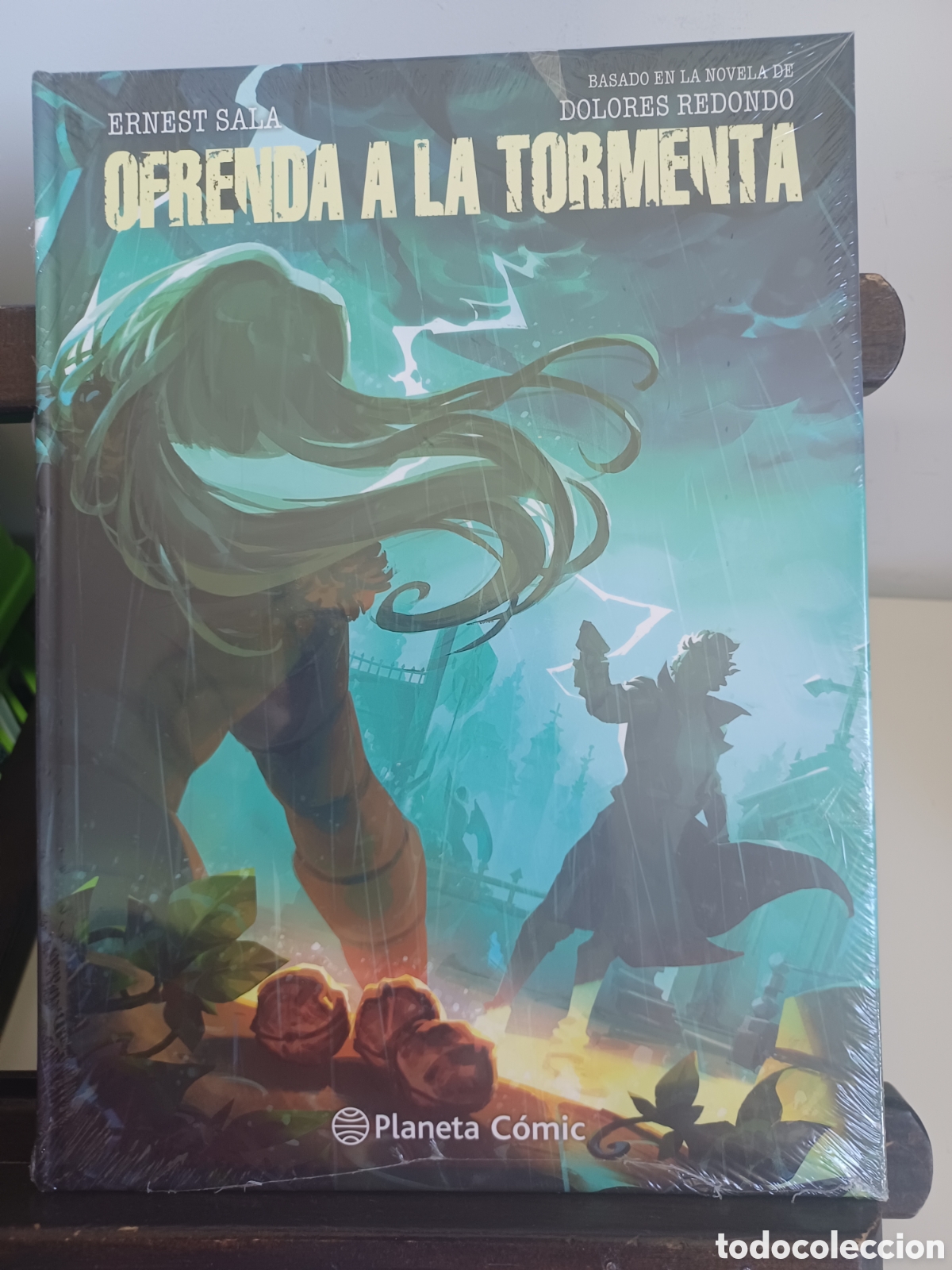 C&oacute;mics: Ofrenda a la tormenta. Novela gr&aacute;fica basada en la novela de Dolores Redondo/ NUEVO PRECINTADO