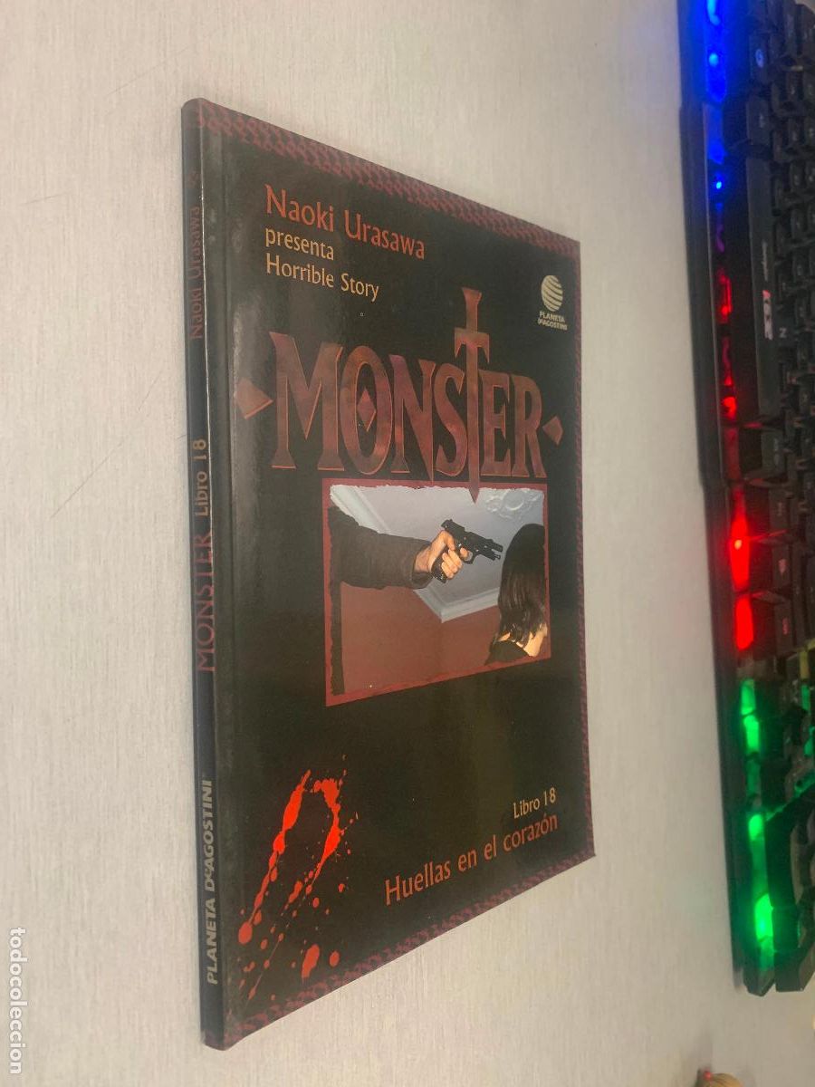 C&oacute;mics: MONSTER LIBRO 18: HUELLAS EN EL CORAZ&Oacute;N / HORRIBLE STORY - NAOKI URASAWA / PLANETA