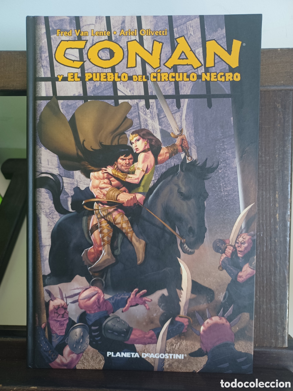 C&oacute;mics: Conan y el pueblo del c&iacute;rculo negro/ Planeta DeAgostini/ Descatalogado/ NUEVO A ESTRENAR