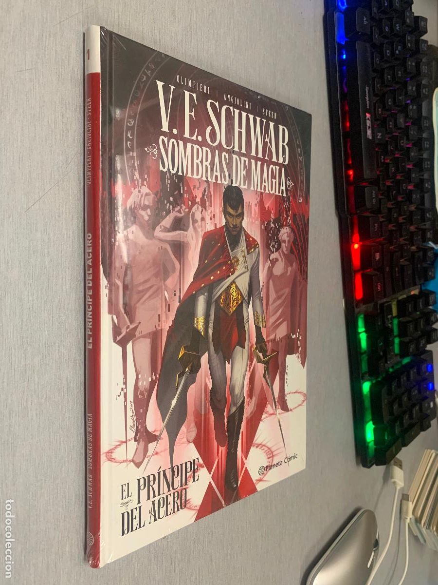 C&oacute;mics: V.E. SCHWAB SOMBRAS DE MAGIA N&ordm; 1: EL PR&Iacute;NCIPE DEL ACERO / OLIMPIERI, ANGIOLINI, STEEN / PLANETA