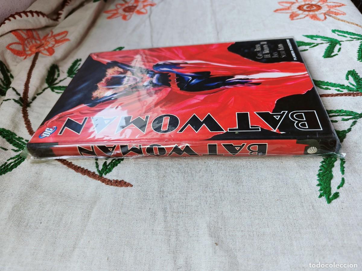 C&oacute;mics: Batwoman. Integral. Rucka. Planeta. - Foto 2