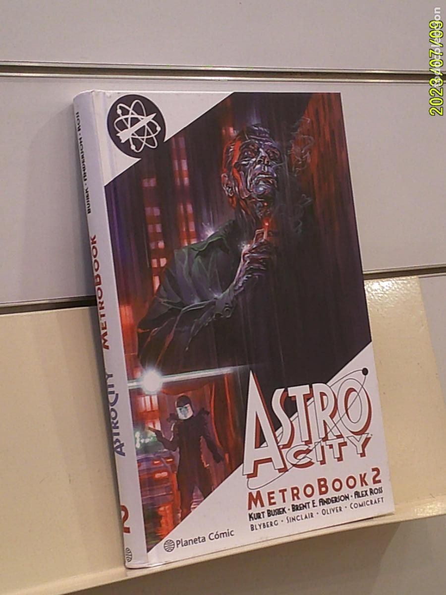 C&oacute;mics: ASTRO CITY METROBOOK 2 KURT BUSIEK TOMO TAPA DURA - PLANETA OFERTA