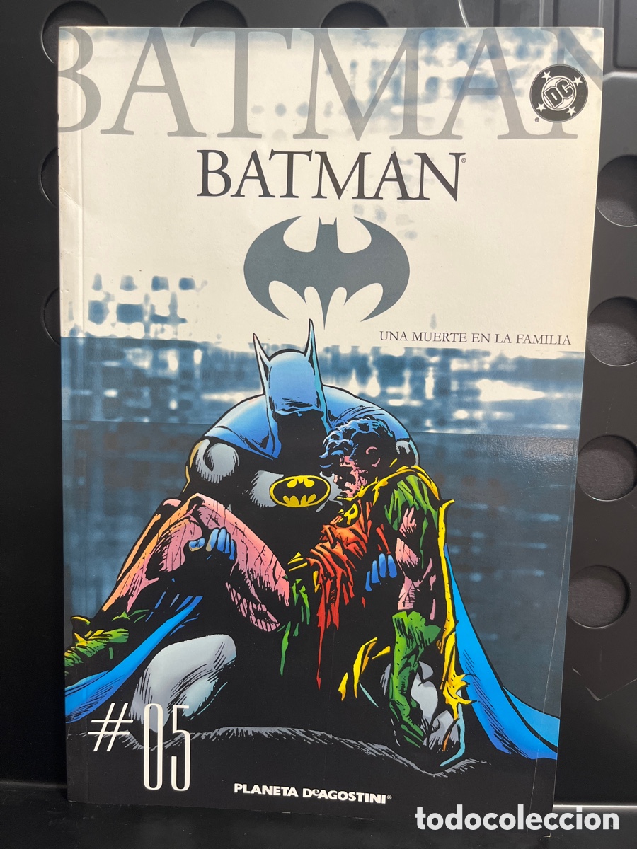 C&oacute;mics: COLECCIONABLE BATMAN N.05 / 5 UNA MUERTE EN LA FAMILIA DC C&Oacute;MICS ( 2005/2006 )