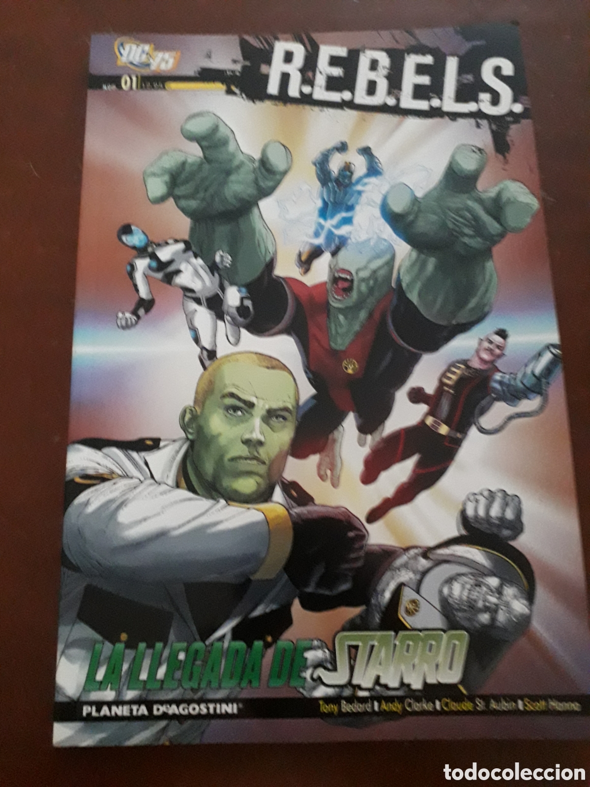 C&oacute;mics: REBELS. LA LLEGADA DE STARRO. TOMO 1