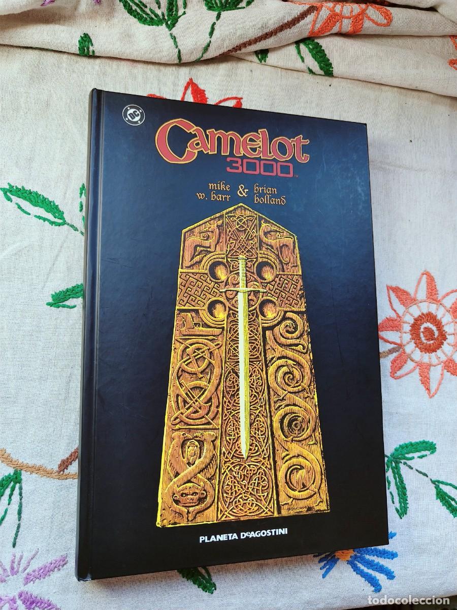 C&oacute;mics: Camelot 3000. Absolute. Mike Barr. Planeta. Est&aacute; como nuevo.