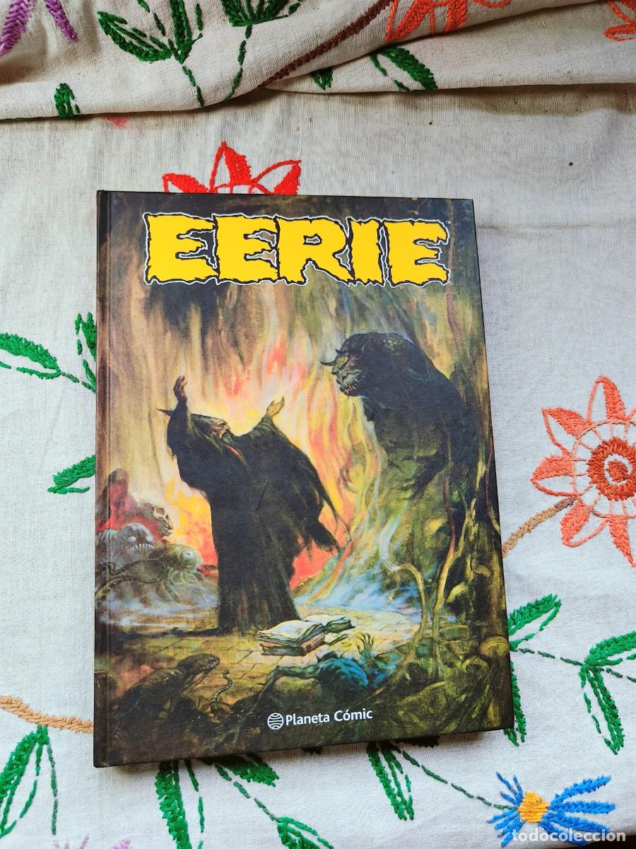 C&oacute;mics: Eerie. Tomo 1. Planeta. Est&aacute; como nuevo.