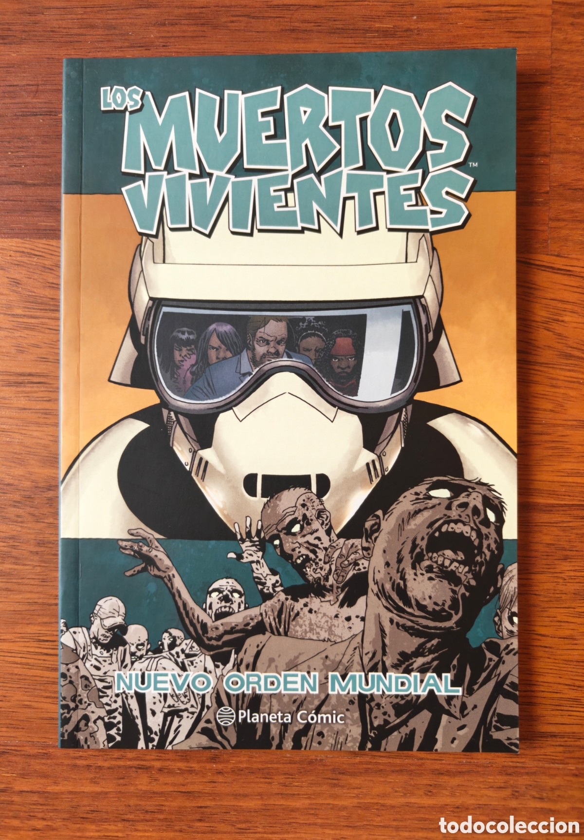 C&oacute;mics: Nuevo Orden Mundial. Tomo 30. Los Muertos Vivientes. The Walking Dead.&nbsp;Robert Kirkman.