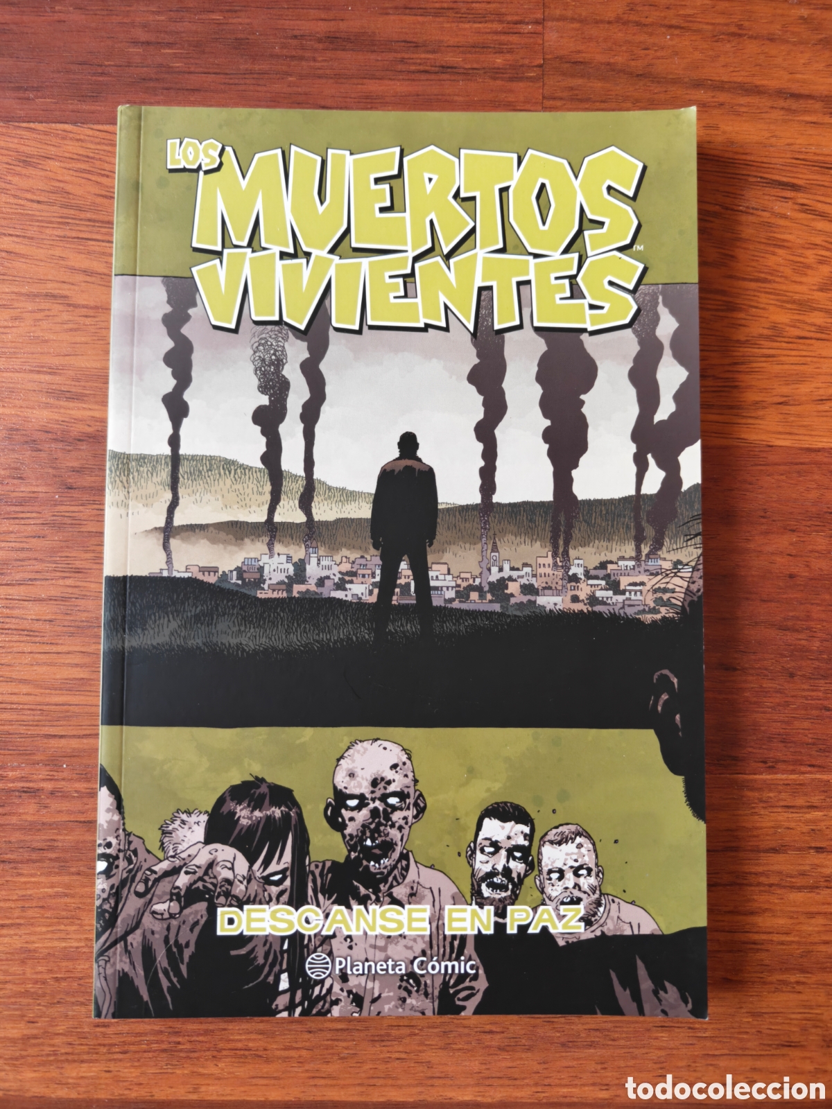 C&oacute;mics: Descanse en paz. Tomo 32. Los Muertos Vivientes. The Walking Dead.&nbsp;Robert Kirkman.