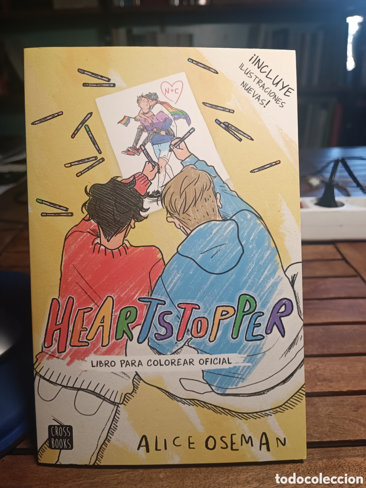 Fumetti: Heartstopper libro para colorear oficial Alice oseman Cross books 2022