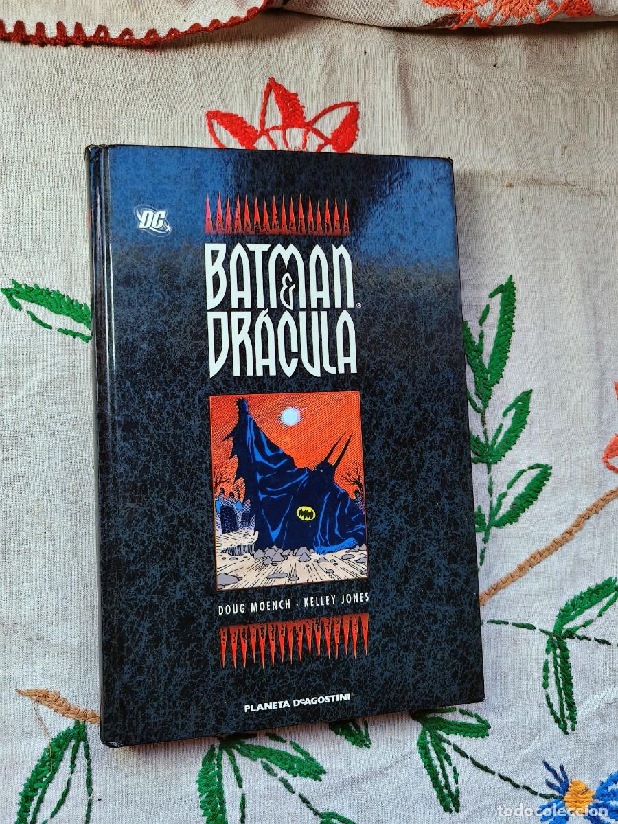 C&oacute;mics: Batman y Dr&aacute;cula. Integral. Doug Moench. Planeta. DC Comics.