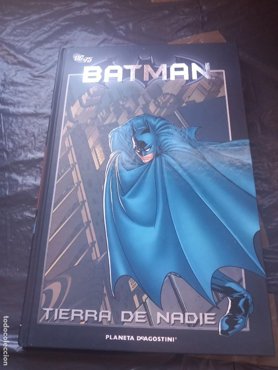 C&oacute;mics: BATMAN LA COLECCION N &deg; 40 TIERRA DE NADIE DC 75 PLANETA