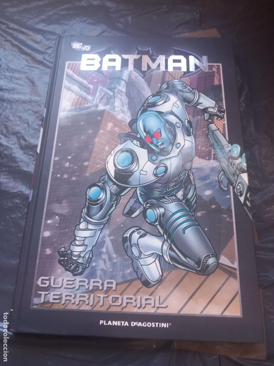 C&oacute;mics: BATMAN LA COLECCION N &deg; 42 GUERRA TERRITORIAL DC 75 PLANETA