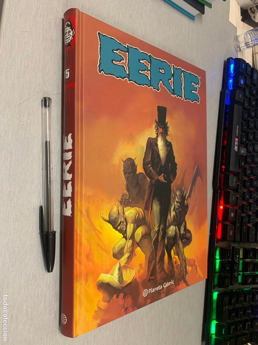 C&oacute;mics: EERIE / TOMO 15 RECOPILACI&Oacute;N DE N&Uacute;MEROS 70 A 74 DE LA SERIE ORIGINAL / PLANETA 2025