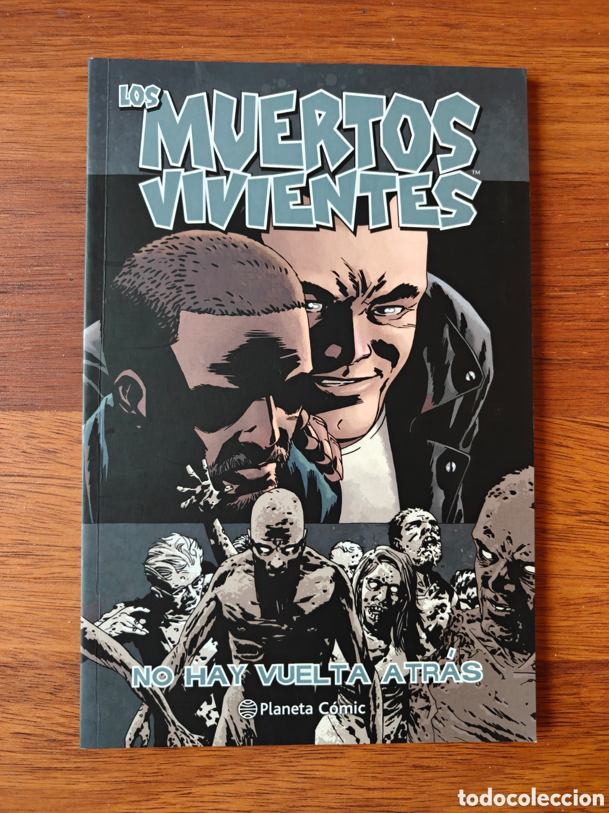 C&oacute;mics: No hay vuelta atr&aacute;s. Tomo 25. Los Muertos Vivientes. The Walking Dead.&nbsp;Robert Kirkman.