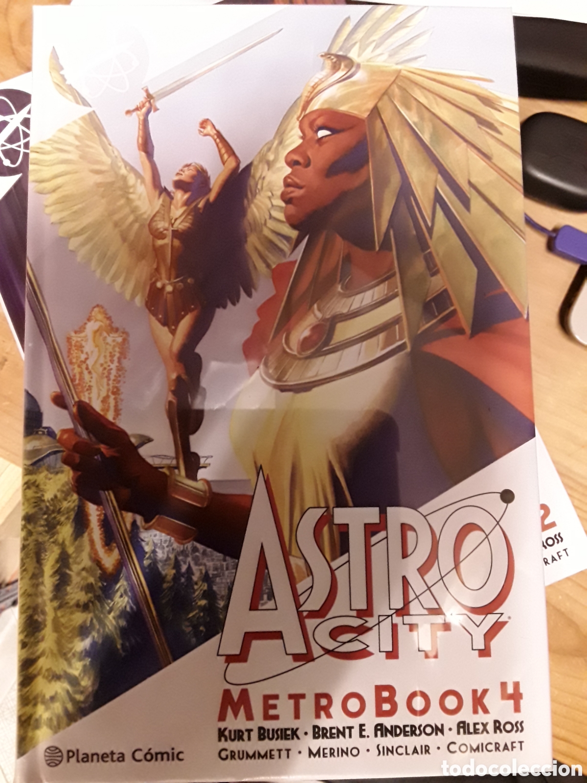 C&oacute;mics: Astro City 4 - Planeta c&oacute;mic - Foto 1