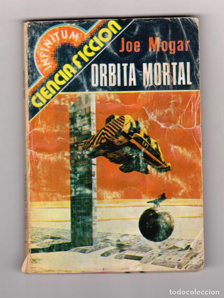C&oacute;mics: Infinitum. Autor: Joe Mogar. N&uacute;mero 2: &Oacute;rbita mortal - Foto 1