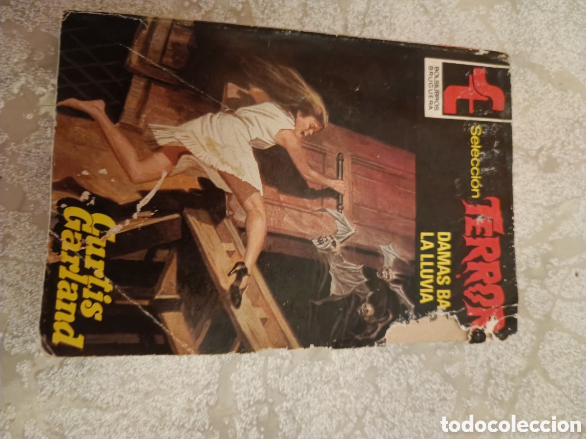C&oacute;mics: Damas bajo la lluvia, de Curtis Garland