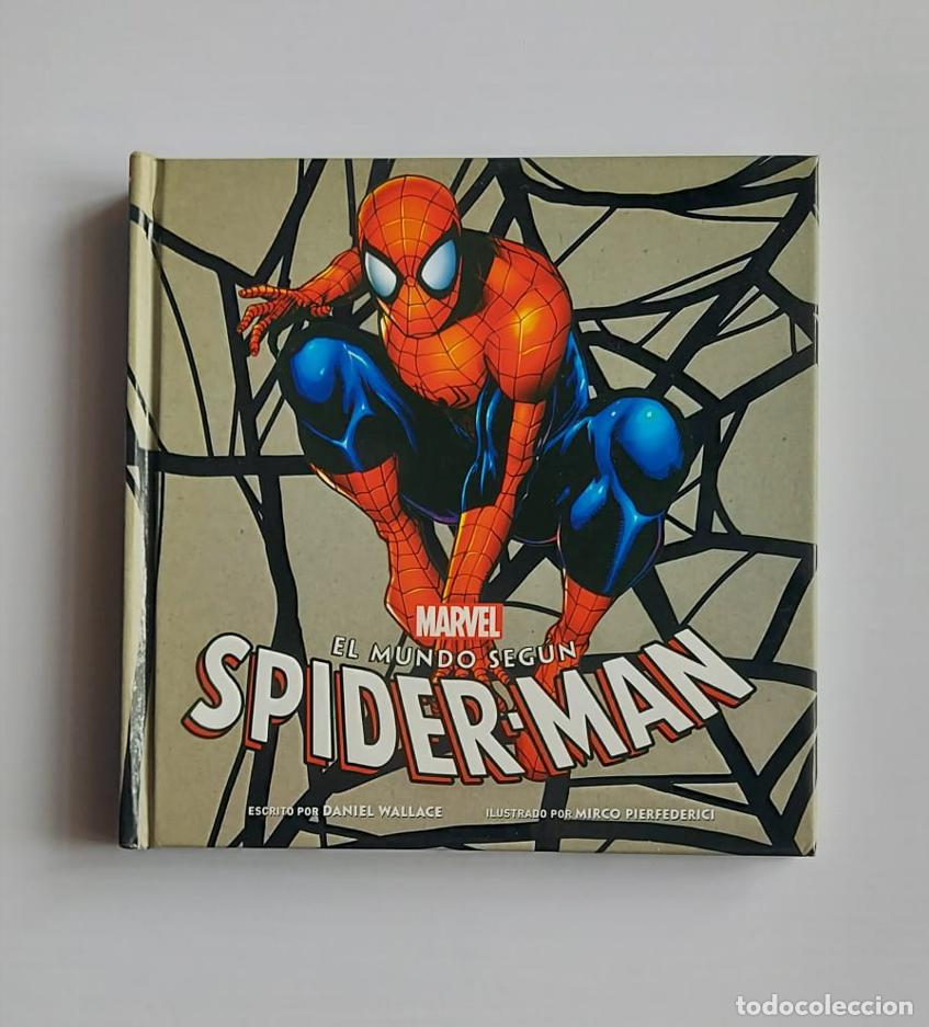 C&oacute;mics: Libro ilustrado sobre Spider-Man, con historias, curiosidades, ilustraciones y material interactivo.