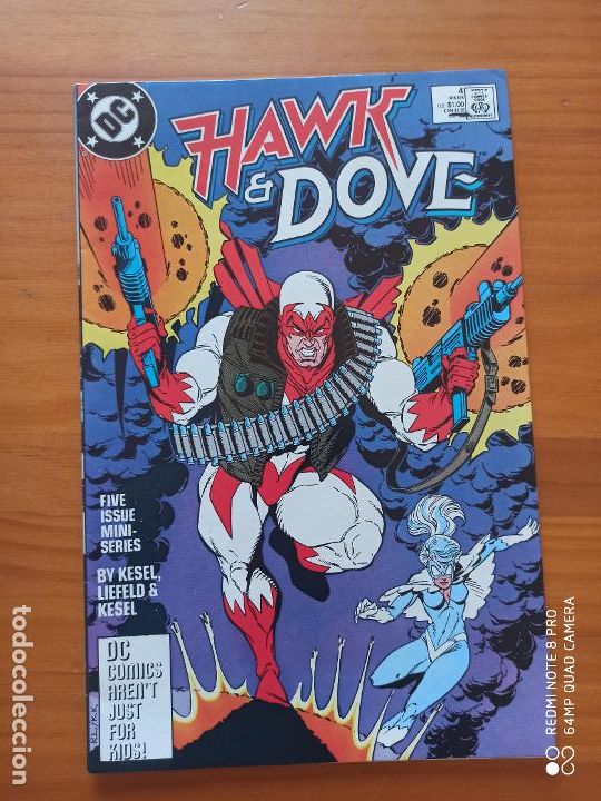 C&oacute;mics: HAWK & DOVE N&ordm; 4 - DC - EN INGLES (X) - Foto 1