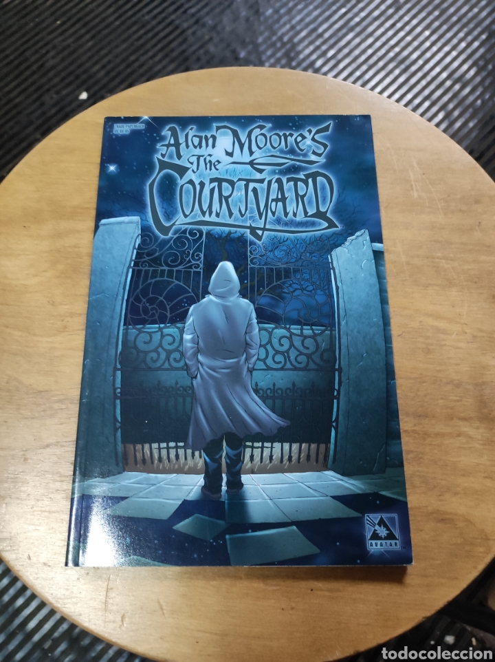 C&oacute;mics: Alan Moores, The Courtyard (Avatar) - Foto 1