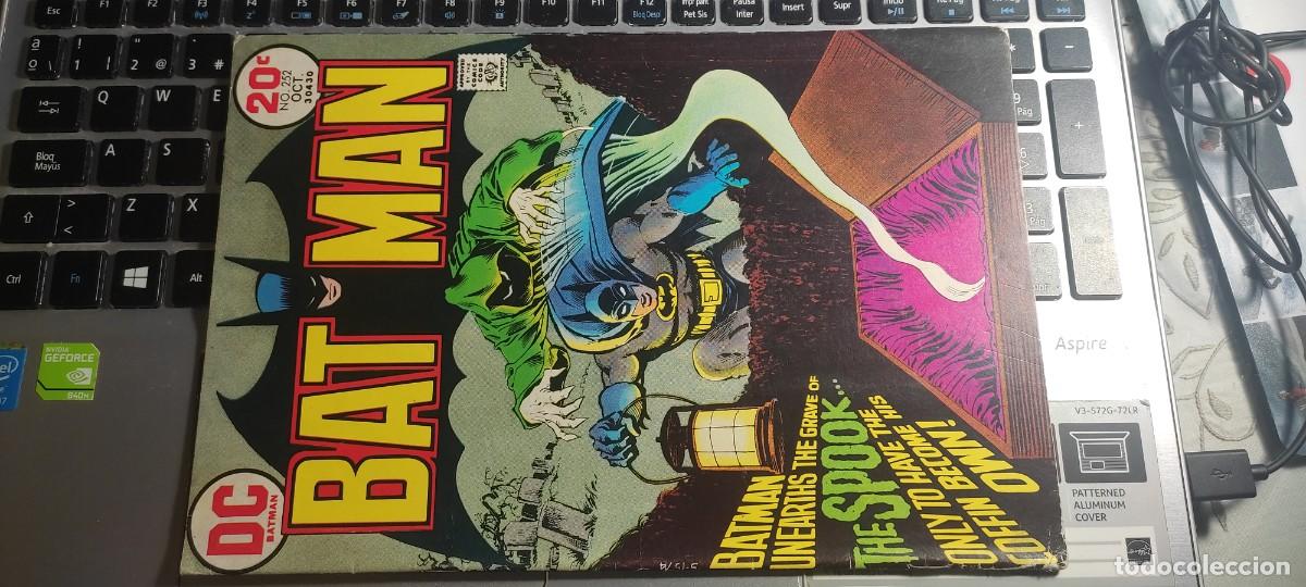C&oacute;mics: BATMAN 252 The Spooks Master Stroke! 1973 BAT MAN ROBIN BRONZE AGE DC COMICS - Foto 1