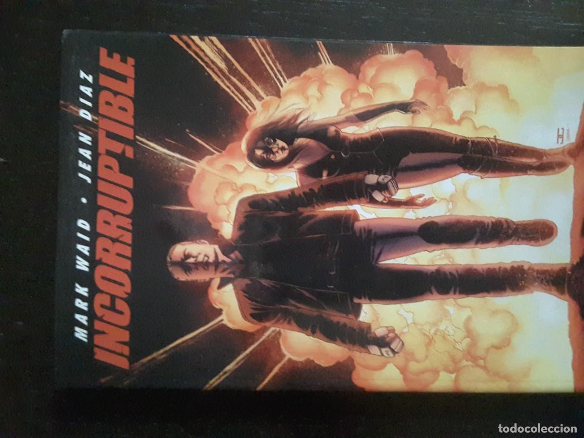 Fumetti: Incorruptible tomo 1 . Edicion en ingles