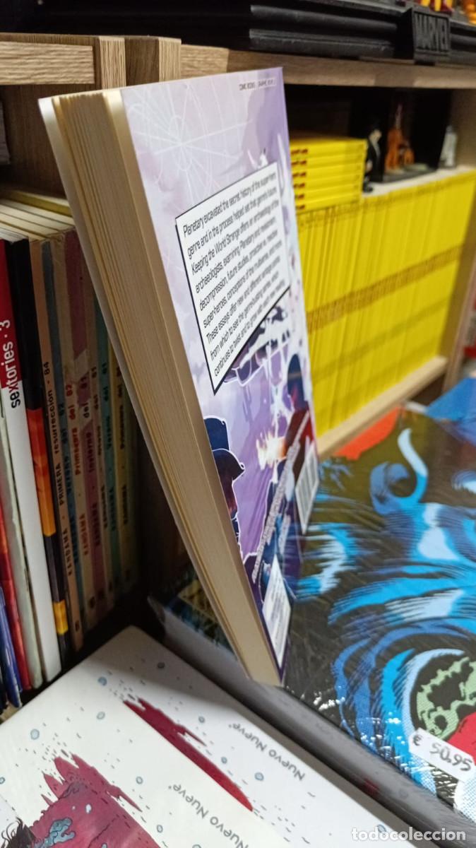 C&oacute;mics: Keeping the World Strange: A Planetary Guide - Foto 2