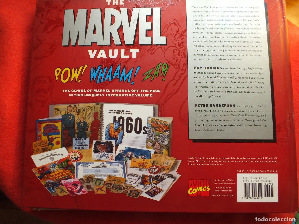 C&oacute;mics: MARVEL VAULT COMICS Libro lleno de facsimiles de tarjetas dibujos Roy Thomas y Peter Sanderson - Foto 3