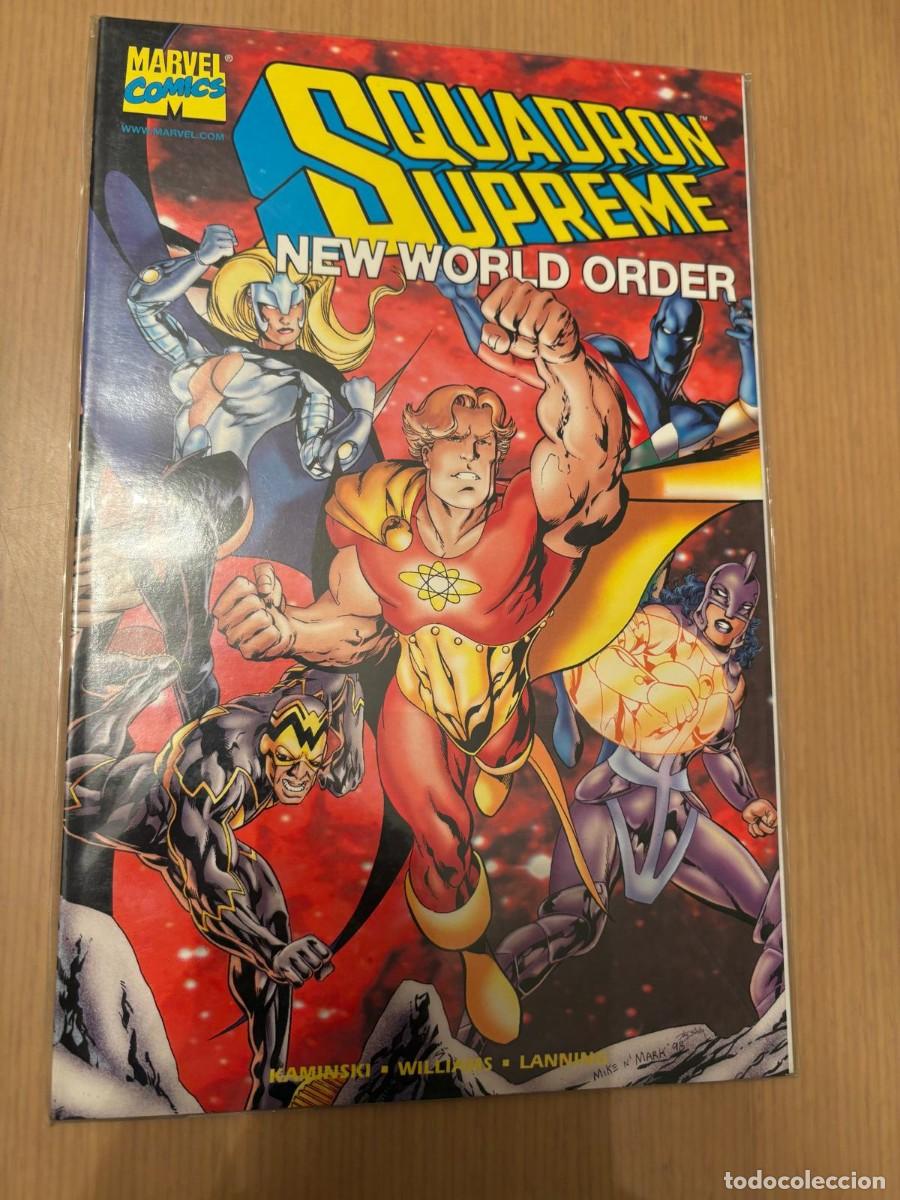 C&oacute;mics: Squadron supreme new world order novel graphic estado muy bueno