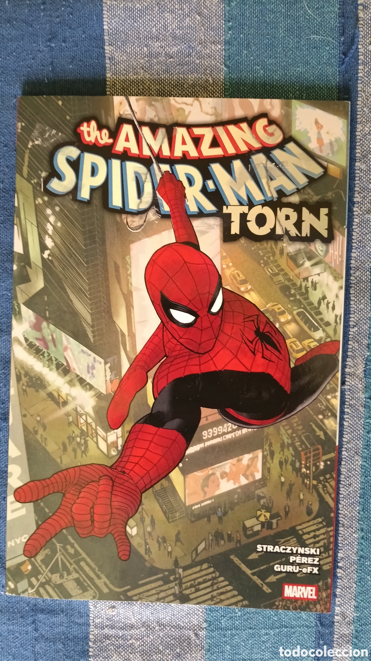 C&oacute;mics: The Amazing Spider-man Torn tpb USA - Foto 1