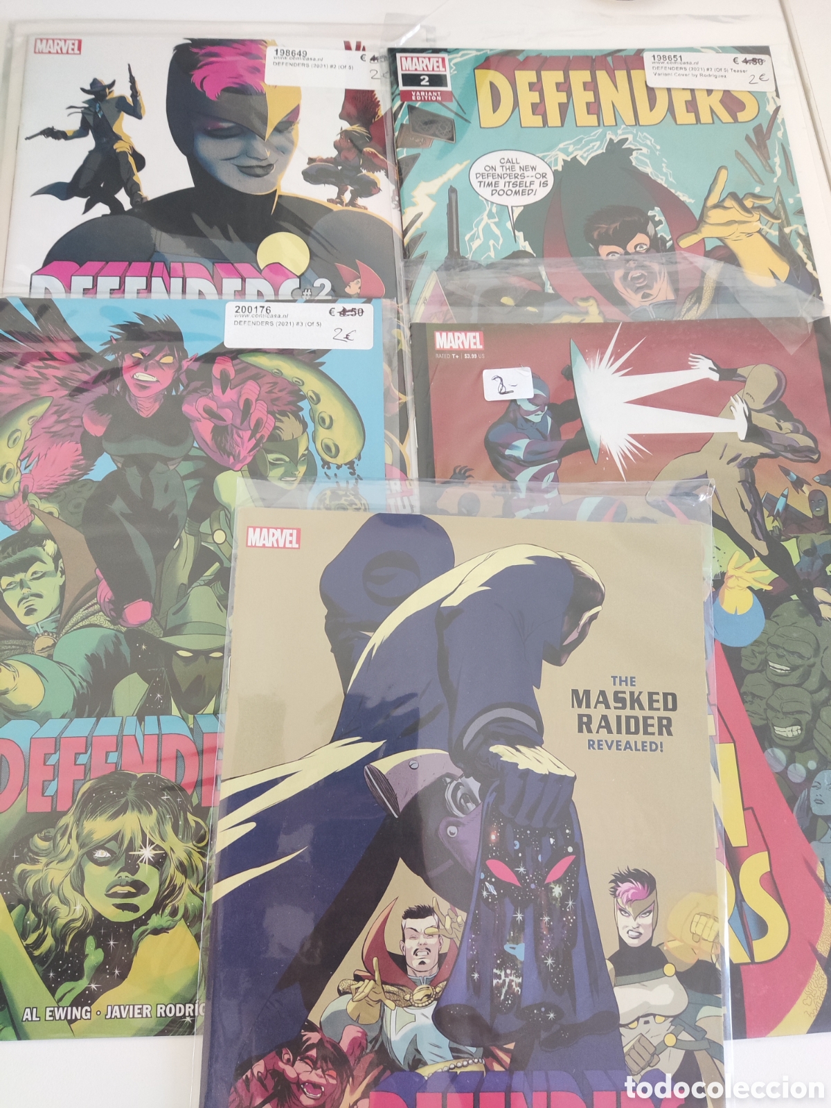 C&oacute;mics: 5 Comic lote Defenders 2021
