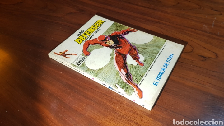 C&oacute;mics: DAN DEFENSOR 47 BUEN ESTADO TACO VERTICE - Foto 1
