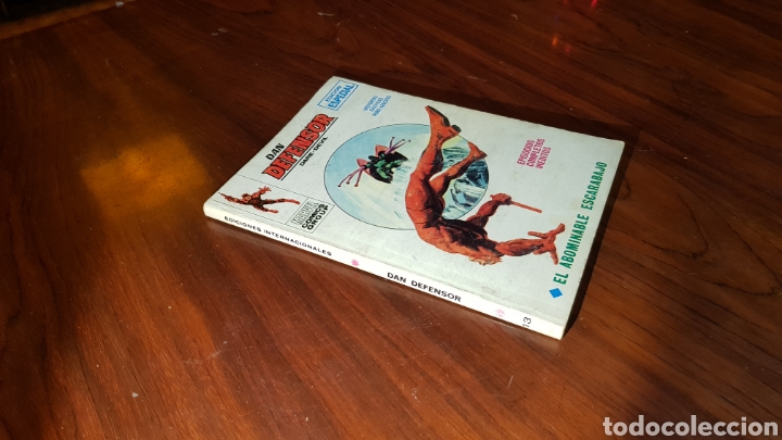 C&oacute;mics: DAN DEFENSOR 13 MUY BUEN ESTADO TACO VERTICE - Foto 1