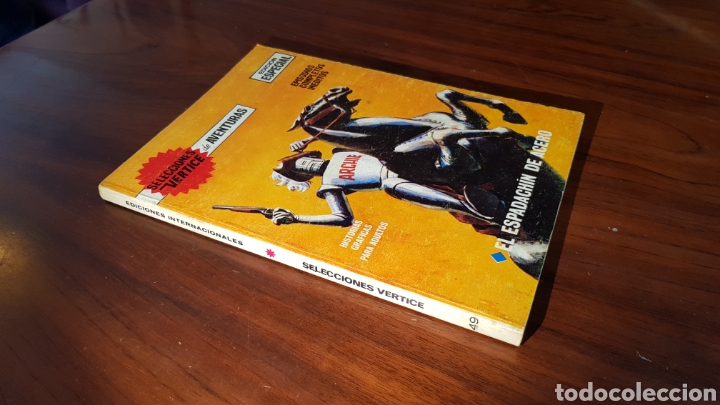 C&oacute;mics: SELECCIONES VERTICE 49 MUY BUEN ESTADO - Foto 1
