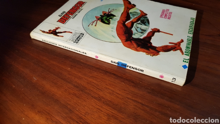 C&oacute;mics: DAN DEFENSOR 13 CASI EXCELENTE ESTADO VERTICE - Foto 2