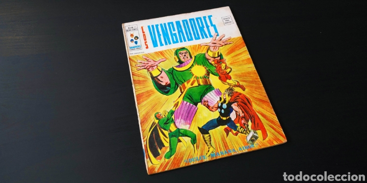 C&oacute;mics: LOS VENGADORES 10 VERTICE VOL II - Foto 1