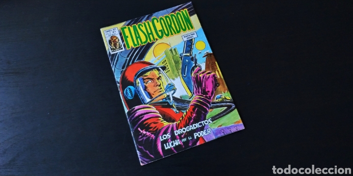 C&oacute;mics: BASTANTE NUEVO FLASH GORDON 3 VERTICE VOL II - Foto 1