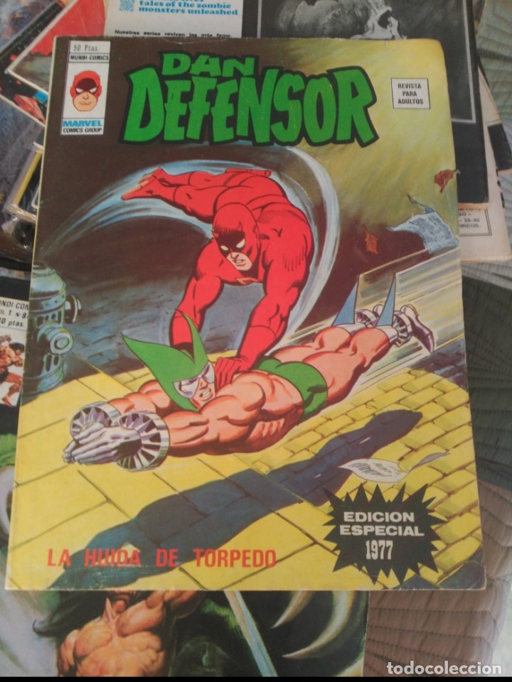 C&oacute;mics: Dan Defensor Especial 1977 MUY BUEN ESTADO VERTICE - Foto 1