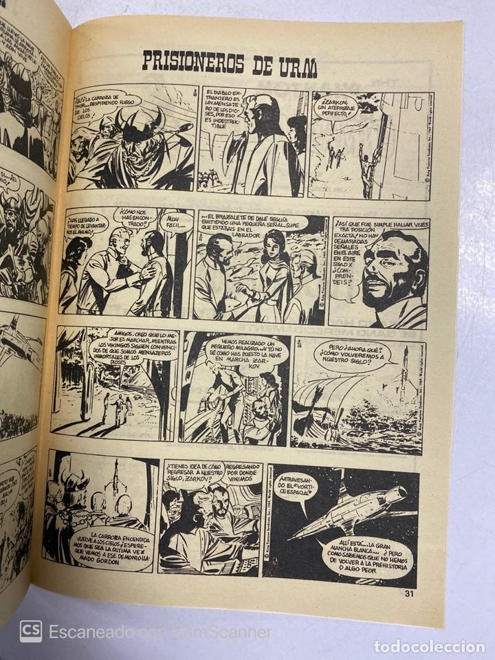 C&oacute;mics: TEBEO. FLASH GORDON. EL PRISIONERO DE URM. VOL. 2 - N&ordm; 17 - Foto 2